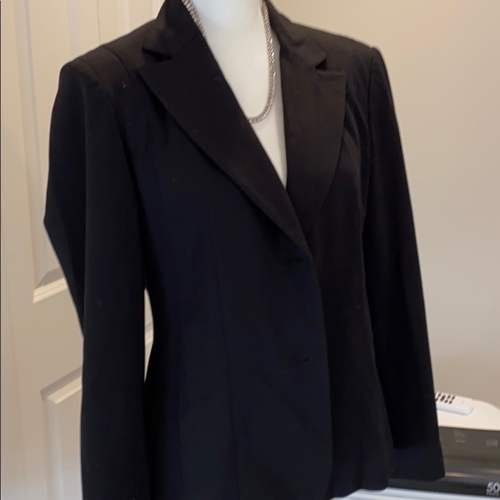 Raffaella black lined blazer with 2 buttons